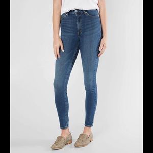 CALVIN KLEIN HIGH RISE SKINNY JEANS